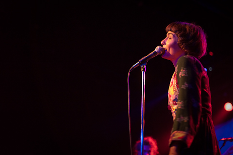 Edward Sharpe and the Magnetic Zeros Singing