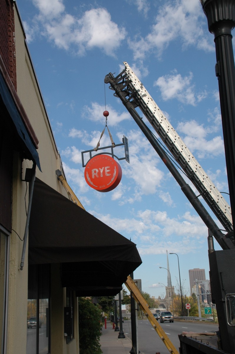 Rye sign installation